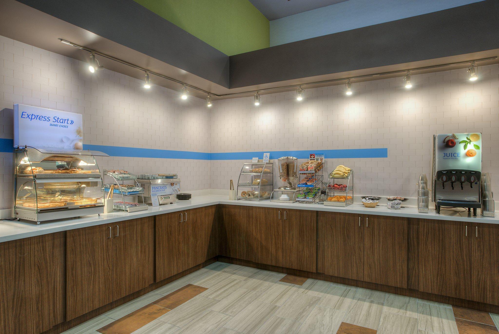 Holiday Inn Express Hotel & Suites Tempe By Ihg Exterior photo